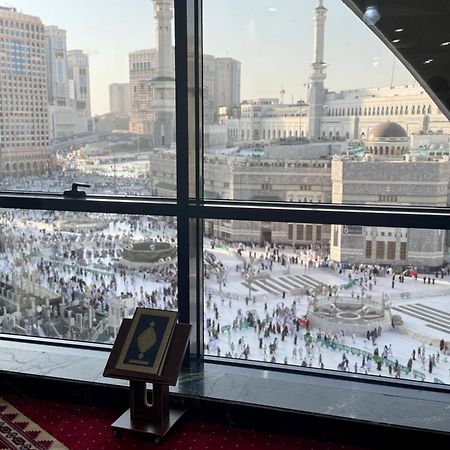Al Safwah Hotel First Tower 1 La Meca Exterior foto View of the Grand Mosque of Mecca from the Abraj Al Bait Towers