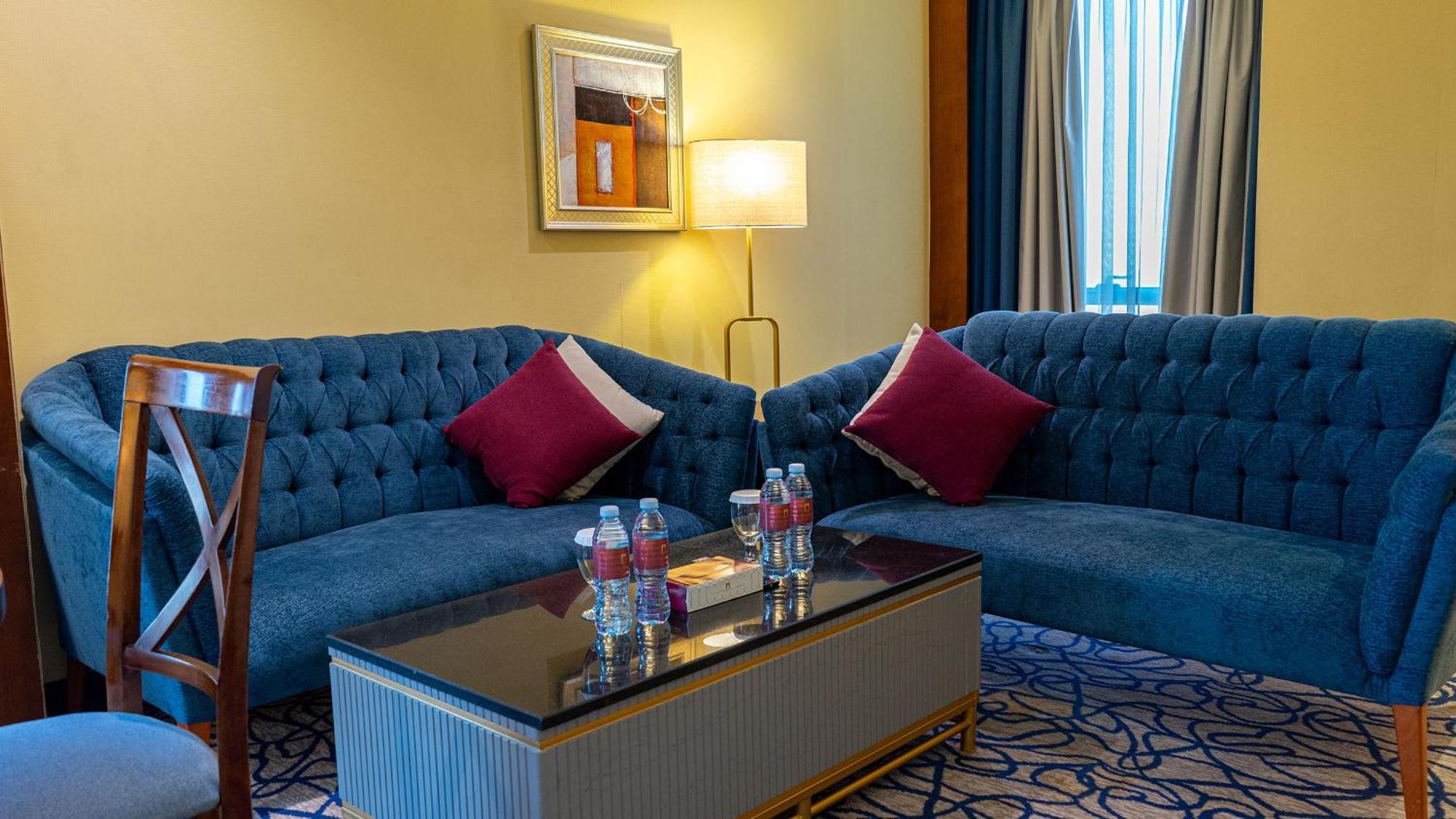 Al Safwah Hotel First Tower 1 La Meca Exterior foto A living room at the hotel