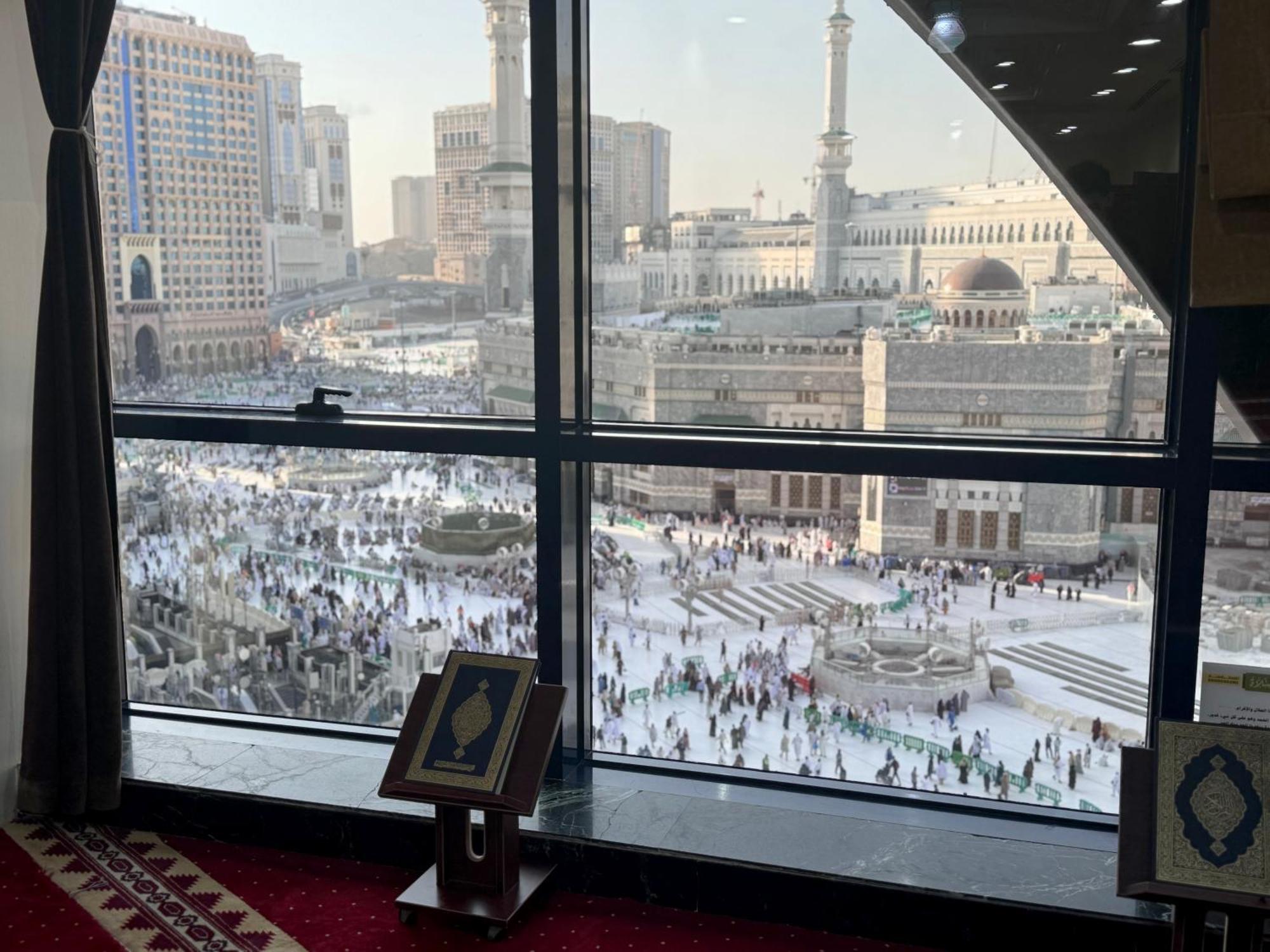 Al Safwah Hotel First Tower 1 La Meca Exterior foto View of the Grand Mosque of Mecca from the Abraj Al Bait Towers