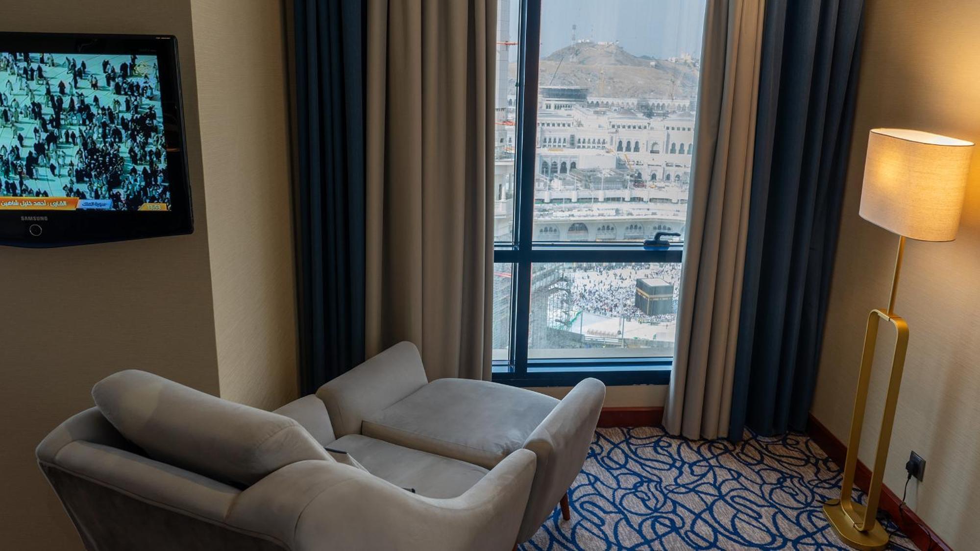 Al Safwah Hotel First Tower 1 La Meca Exterior foto A view of the Grand Mosque from a hotel room